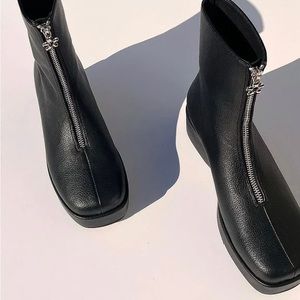 SOLD - LISA SAYS GAH CHLOE BOOT 7.5